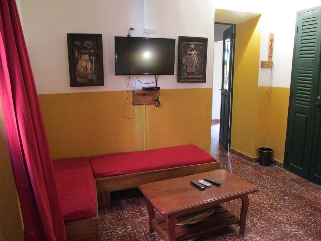 Chez Eric Hotell Gorée Eksteriør bilde